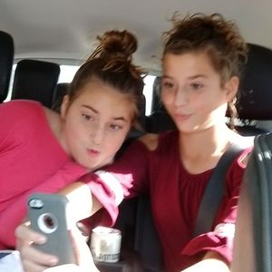 Meet your Posher, Caroline